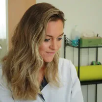 Elise Rosca, Osteopath